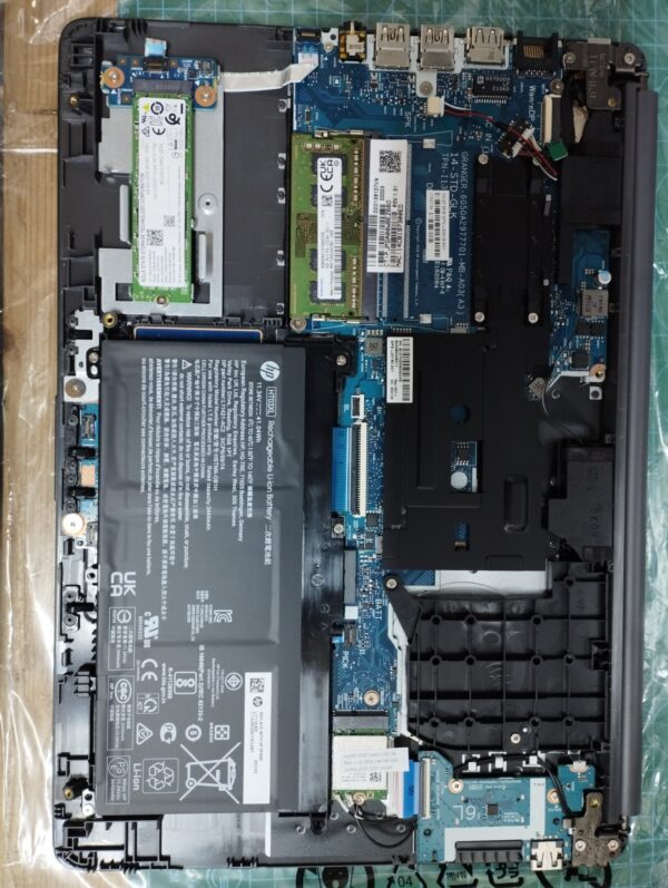 HP 240 G7 Laptop, 14" Celeron N4020 | 4GB DDR4 | 128GB SSD | Intel UHD Graphics 600 | Windows 10 Pro