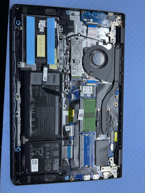 Dell Inspiron 15 3000 Laptop | 10th Generation Intel® Core™ i5-1035G1 Processor, 8GB RAM, 256GB M.2 SSD, 15.6" FHD 1920 x 1080 display Intel UHD Graphics